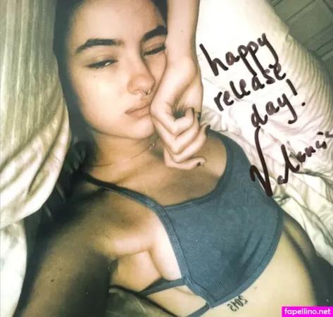 Valencia Grace OnlyFans Thumbnail #G1lqqGNfzF