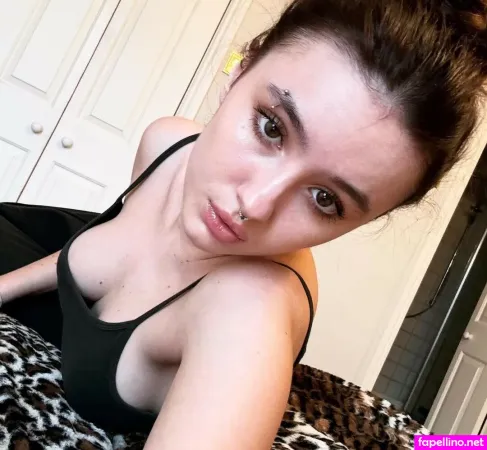 Valencia Grace OnlyFans Thumbnail #uFaRRwvqg3