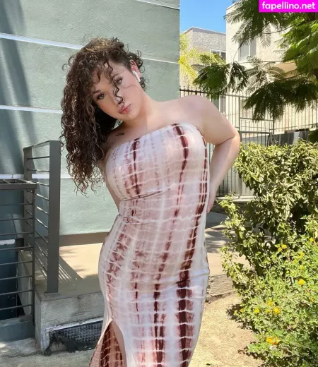 Valencia OnlyFans Thumbnail #4UhYR9zw2u