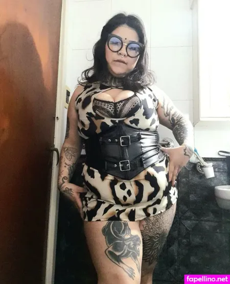 Valenhoneyy Main Profile Photo