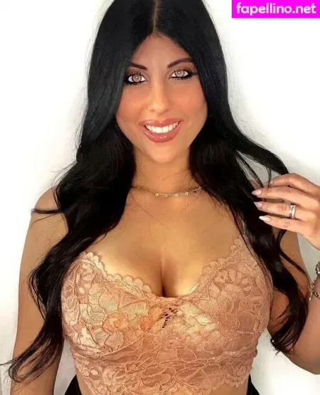 Valentina De Nucci OnlyFans Thumbnail #Bq15aMzbFg