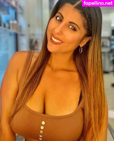 Valentina De Nucci OnlyFans Thumbnail #JodfYfW63d