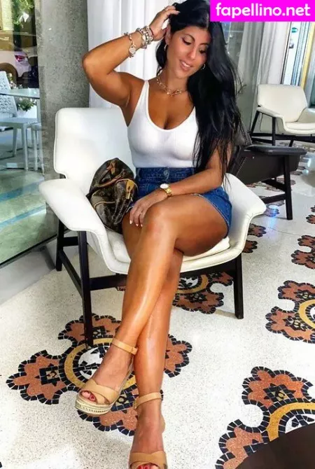 Valentina De Nucci OnlyFans Thumbnail #cMyEm39LRD