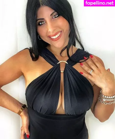Valentina De Nucci OnlyFans Thumbnail #sK8eGGy5Q7
