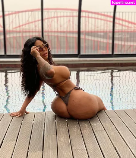 Valentina Ferraz OnlyFans Thumbnail #2hAEXekKyv