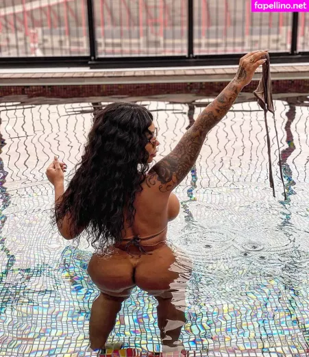 Valentina Ferraz OnlyFans Thumbnail #TpeBOpnCZm