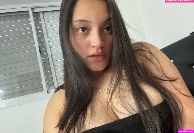 Valentina Of18 OnlyFans Thumbnail #9eUHGVhFOt