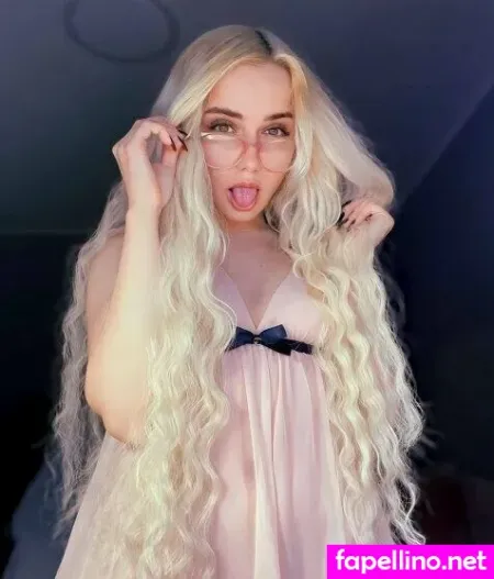 Valentina Reina OnlyFans Thumbnail #1vY7zyYsDH