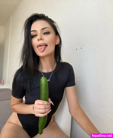 Valentina Roma OnlyFans Thumbnail #FfhAwCXORm