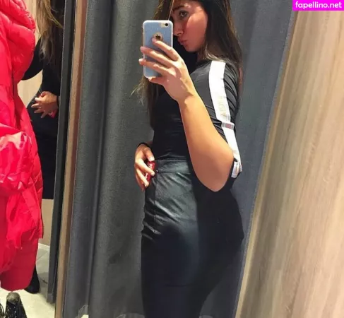 Valentina Venturi OnlyFans Thumbnail #6oQAIiEYJK