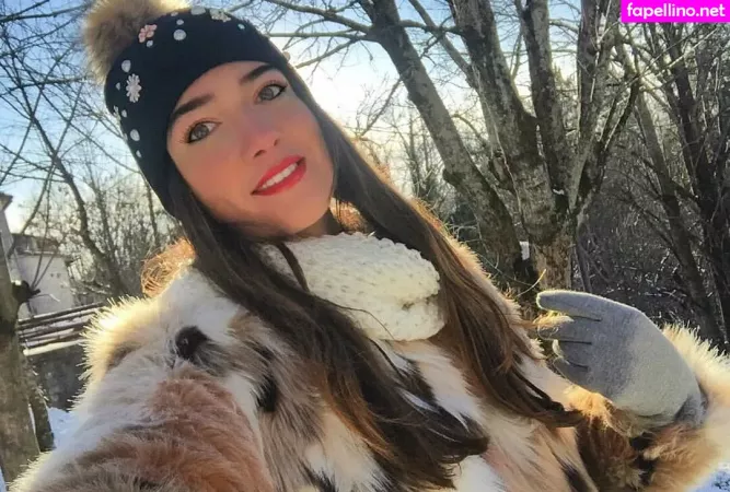 Valentina Venturi OnlyFans Thumbnail #E8eskbg0tz