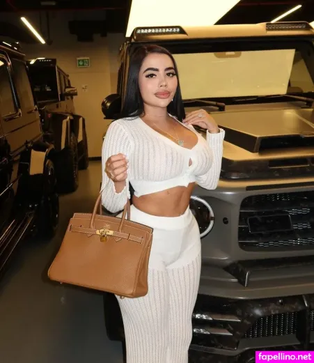 Valentina Zapata OnlyFans Thumbnail #ggdG7aqTte