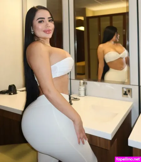 Valentina Zapata OnlyFans Thumbnail #x3mUSoTfKm