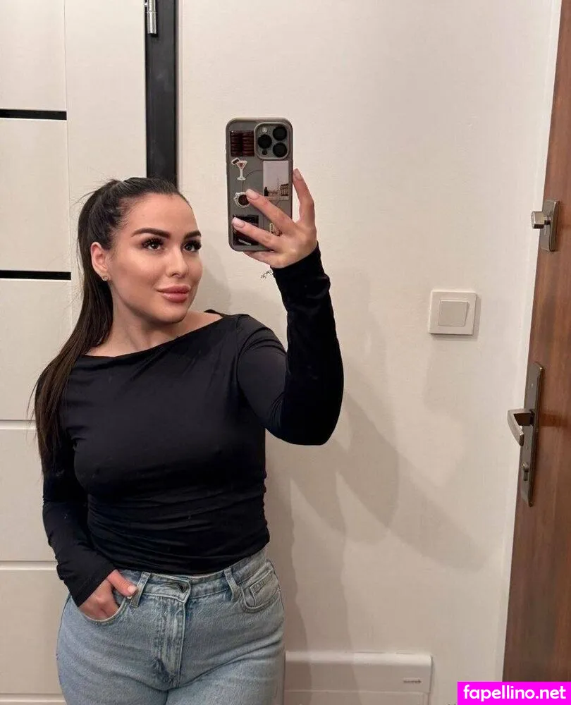 ___valentinaaaaa, valentinaaaaaaaaa Nude Leaked OnlyFans Photo #4F2jkHPNg4