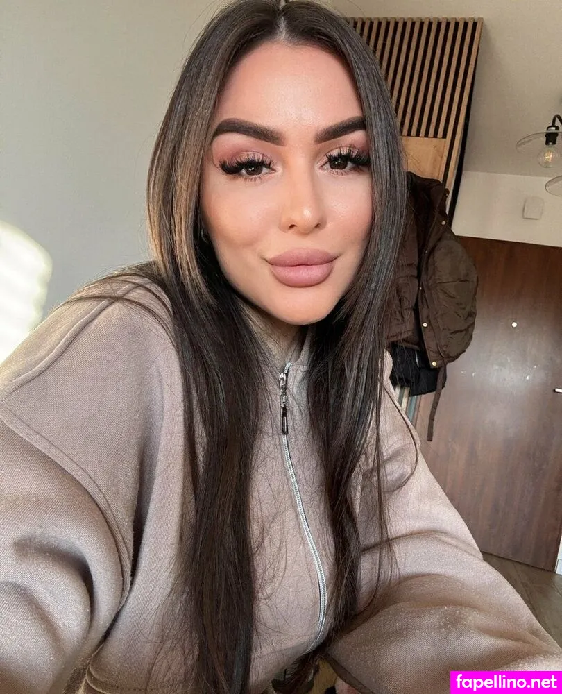___valentinaaaaa, valentinaaaaaaaaa Nude Leaked OnlyFans Photo #4QxY2SOGcI