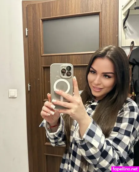 Valentinaaaaaaaaa OnlyFans Thumbnail #Nh4TMy56kS