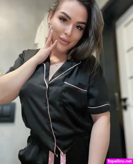 Valentinaaaaaaaaa OnlyFans Thumbnail #Y1CihJchg8