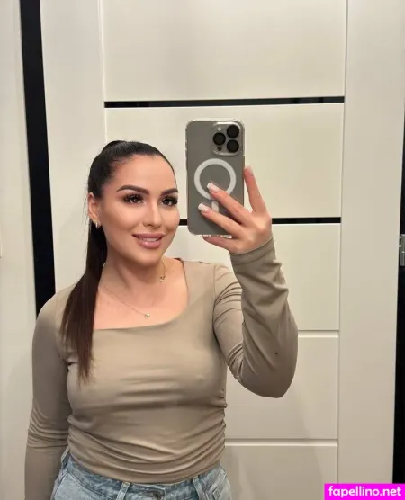 Valentinaaaaaaaaa OnlyFans Thumbnail #emyd8Mw1U7