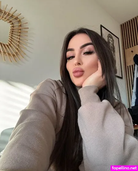 Valentinaaaaaaaaa OnlyFans Thumbnail #tKEihW66An