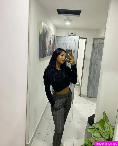 Valentinaggomez OnlyFans Thumbnail #WB23chRUna