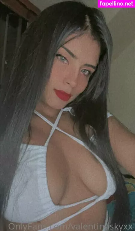 Valentinaskyxx OnlyFans Thumbnail #2kqf7nFLCY