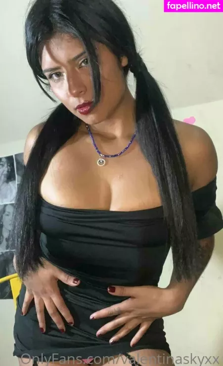 Valentinaskyxx OnlyFans Thumbnail #WylrCYYqCc