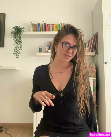 Valentinoamina OnlyFans Thumbnail #9luM8LB9cf