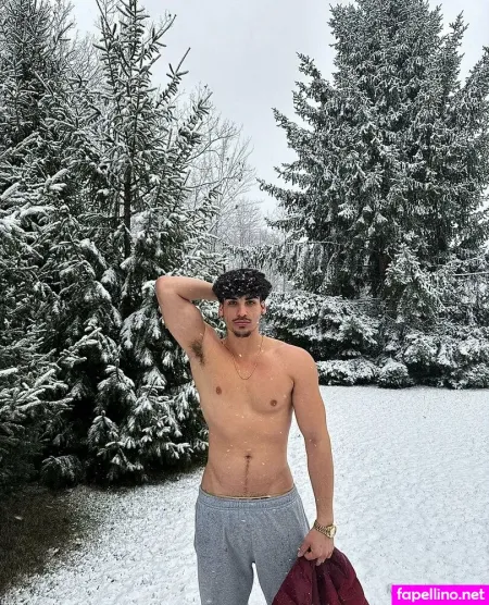 Valentinopapii OnlyFans Thumbnail #829Rb4kOPQ