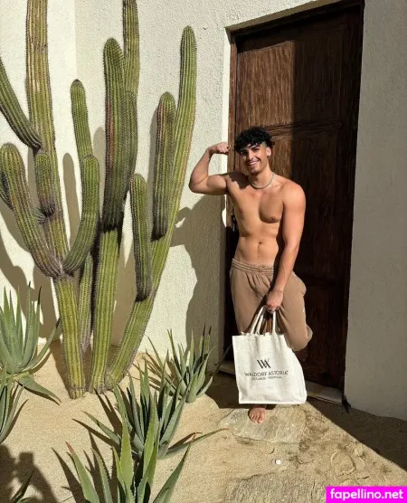 Valentinopapii OnlyFans Thumbnail #J08HtF9OAG