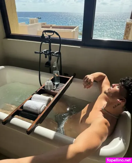 Valentinopapii OnlyFans Thumbnail #JuxF2bL3Du