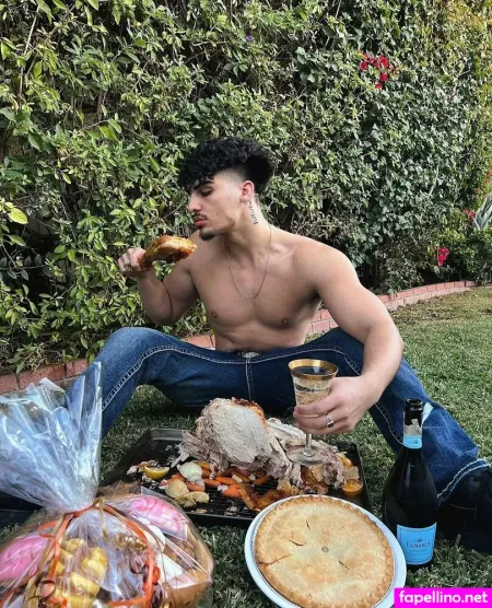 Valentinopapii OnlyFans Thumbnail #LqI9yVpqra