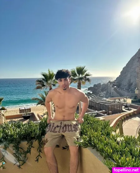 Valentinopapii OnlyFans Thumbnail #QIxT6QIvTT