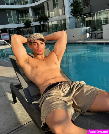 Valentinopapii OnlyFans Thumbnail #d3PEeTyEJn