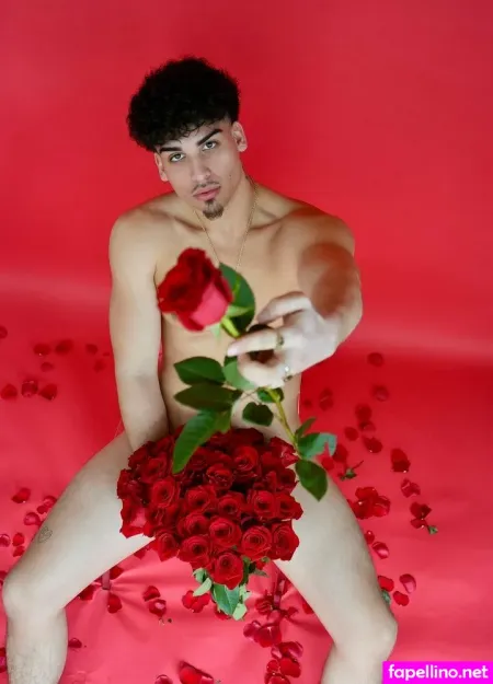 Valentinopapii OnlyFans Thumbnail #klwjmLBohN
