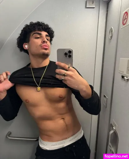 Valentinopapii OnlyFans Thumbnail #uxSSIrhIR1