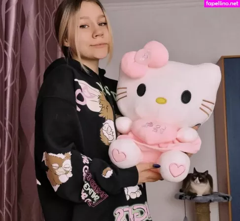 Valera Gurova OnlyFans Thumbnail #S9Ko7IvpNS