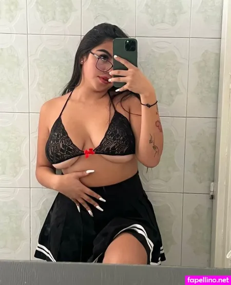 Valeria Ardila OnlyFans Thumbnail #t1EzFHGpZN