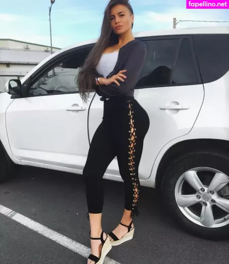 Valeria Berwolf OnlyFans Thumbnail #H4F8Iqozm0