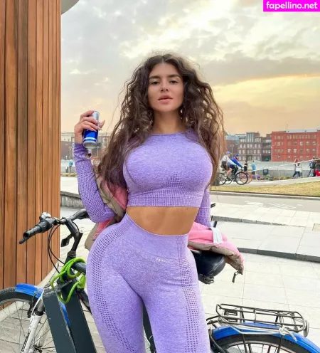 Valeria Berwolf OnlyFans Thumbnail #nSeCbTJFWi