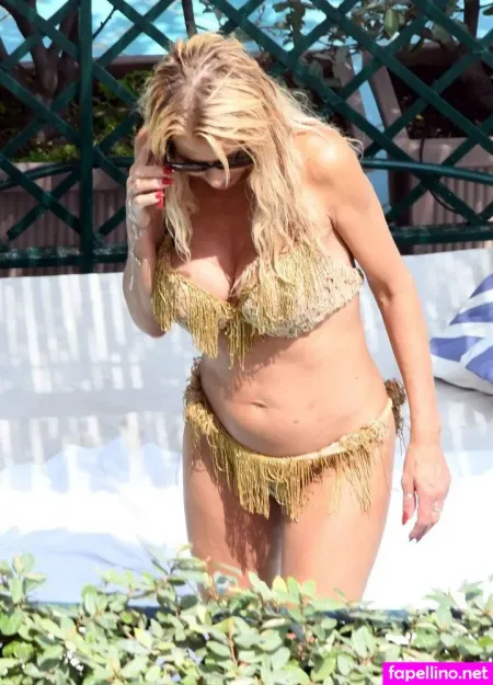 Valeria Marini OnlyFans Thumbnail #g2hvaNeGXh