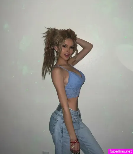 Valeria Marquez OnlyFans Thumbnail #vlUSS8s7XX