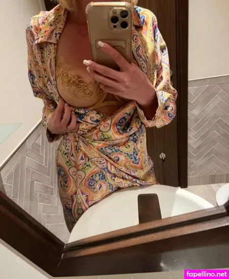 Valeria Mour OnlyFans Thumbnail #9eBjxa5Nvc