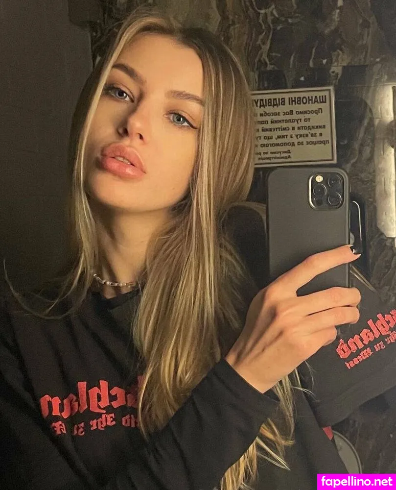 oolobersykes, valeria_pixie Nude Leaked OnlyFans Photo #fc2Z0p666j