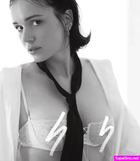 Valeria Skjorvestad OnlyFans Thumbnail #XpfzfbkkeF