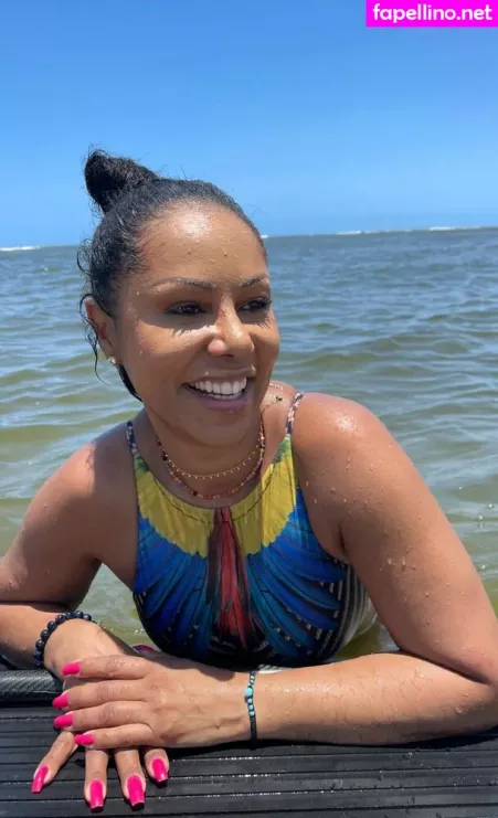 Valeria Valenssa OnlyFans Thumbnail #JHVHb1Hzd3