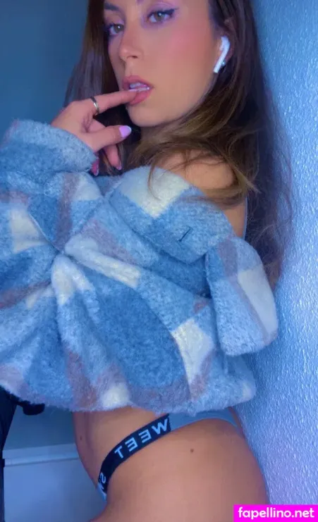 Valerialovvs OnlyFans Thumbnail #StaCGVpDqJ