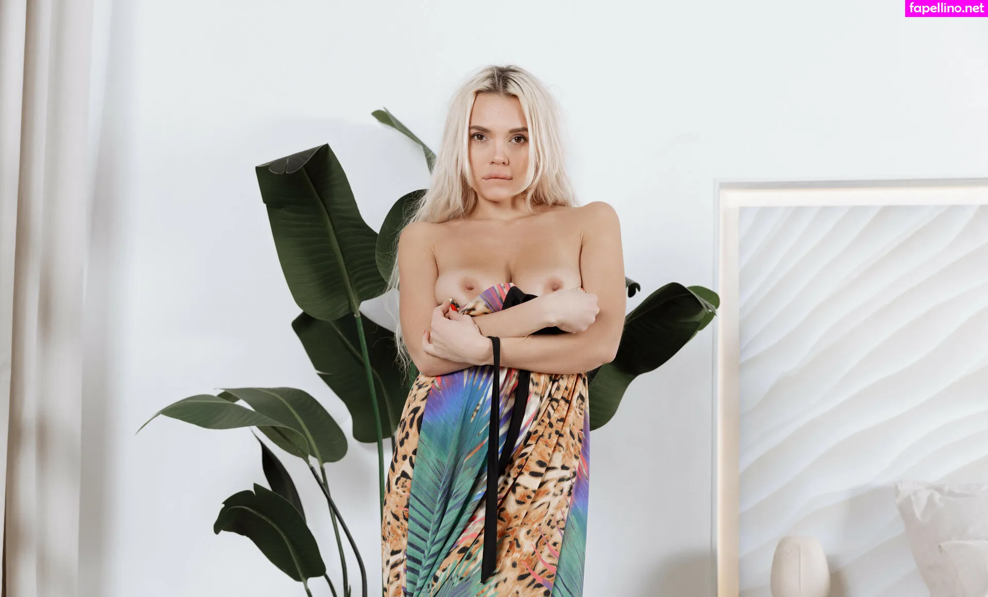 afrodita369, afroditas369, leraxalera, valeriamour_ Nude Leaked OnlyFans Photo #X829DT9k9e