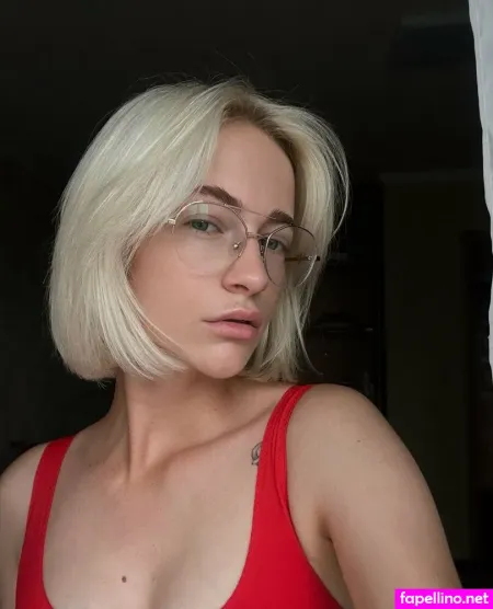 Valerianotyours OnlyFans Thumbnail #f2KFCk7YgN