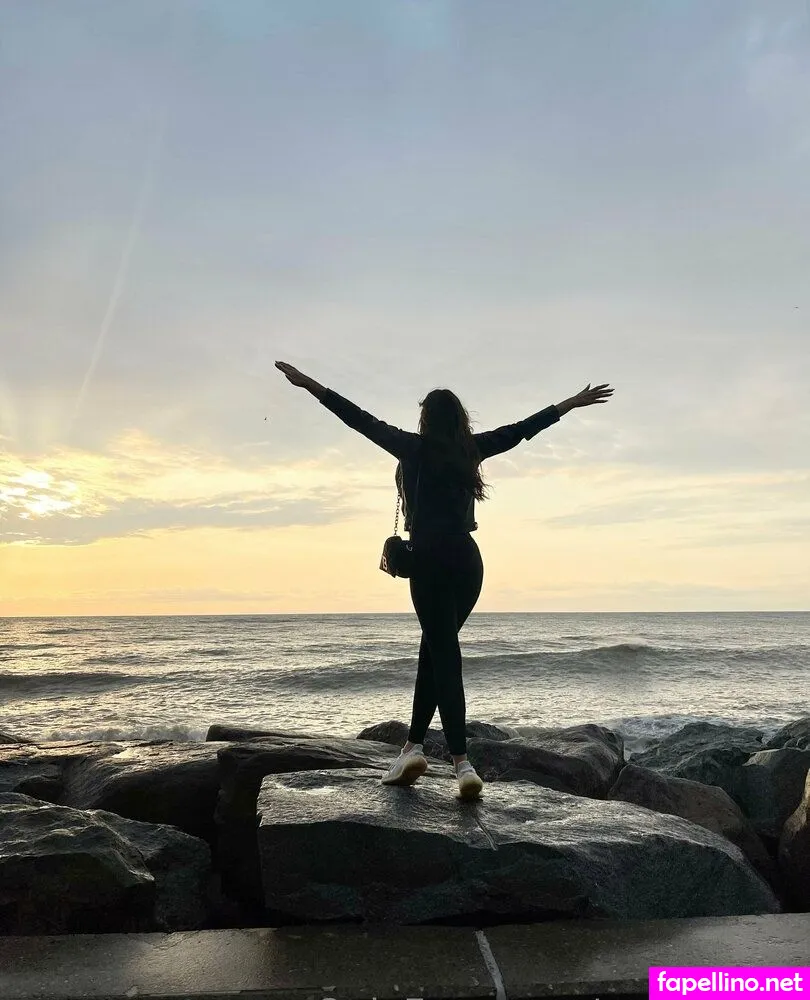 valeriarian, waluvirian Nude Leaked OnlyFans Photo #cDcM4HujY9