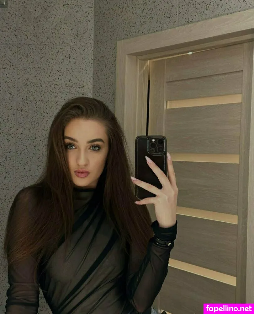 valerie.chantal, valerieechantal Nude Leaked OnlyFans Photo #3ryrZ0maZl